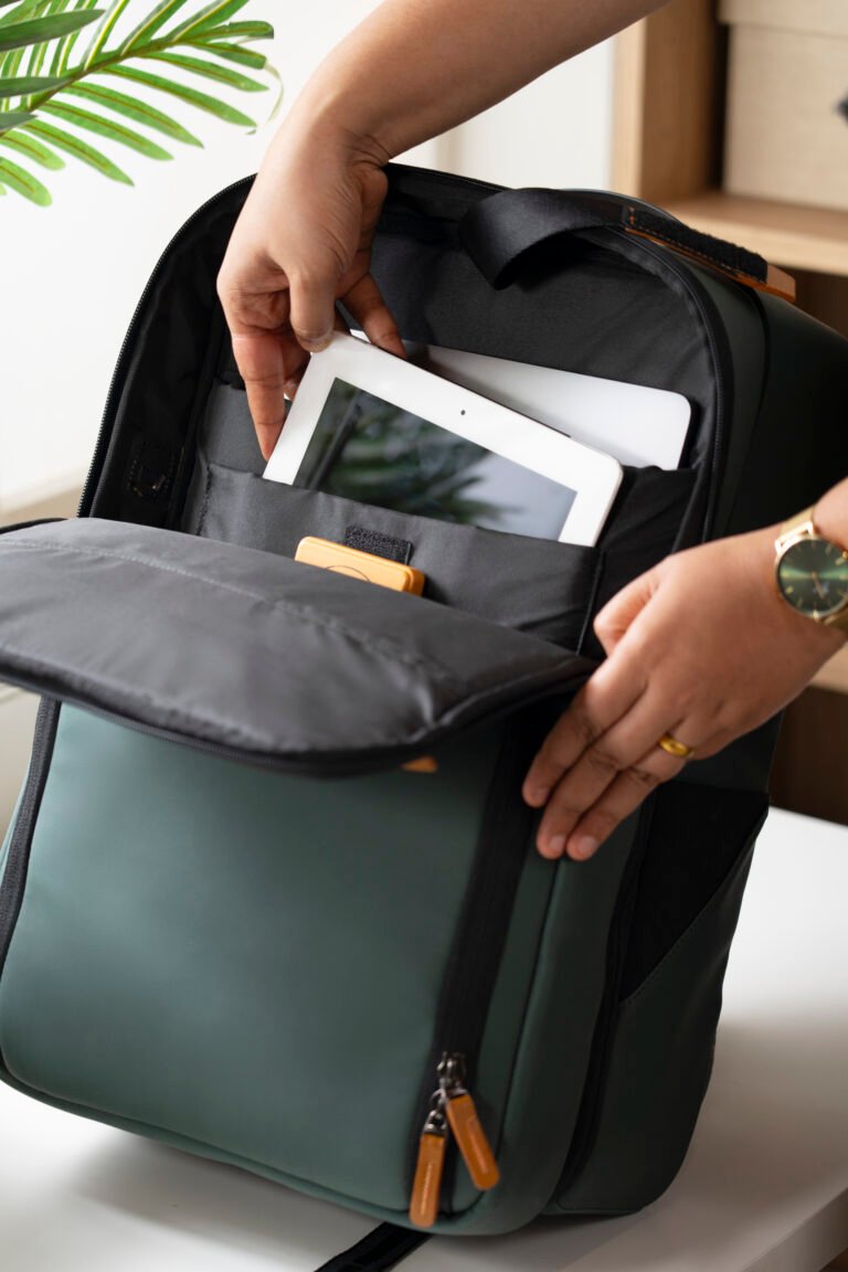 Re:Gen organiser made from plant-based leather